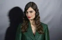 Quelle est la taille de Clara Luciani